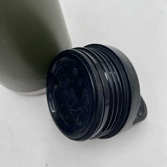 Lot Of 2 YETI Rambler Water Bottle Green Blue 26oz Insulated SEE PICS - Picture 16 of 16